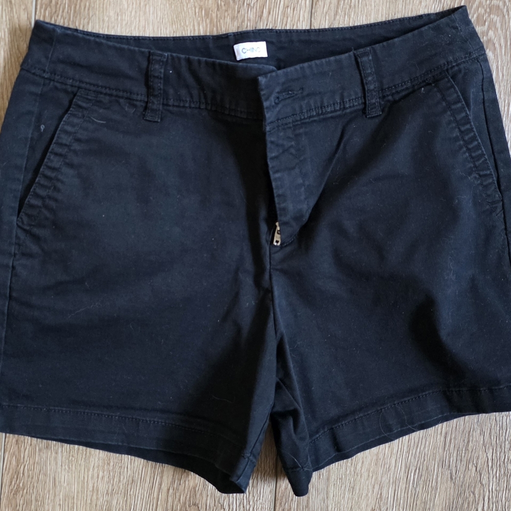 Liz Claiborne Black Women's Chino Shorts Size 4 Petite